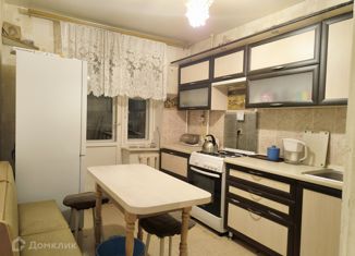 Продается трехкомнатная квартира, 63 м2, Чебоксары, улица Энтузиастов, 24, Московский район