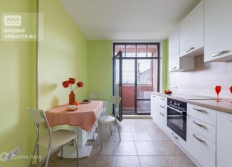 Продам 2-ком. квартиру, 56.5 м2, Санкт-Петербург, Заозёрная улица, 3к2, Заозёрная улица