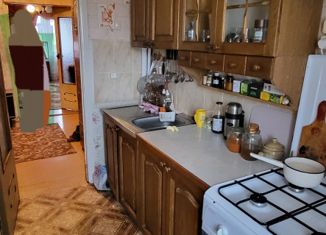 3-комнатная квартира на продажу, 58 м2, рабочий посёлок Навля, улица Генерала Петренко, 8