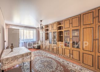 Продаю 3-ком. квартиру, 58 м2, Екатеринбург, улица Восстания, 120, улица Восстания