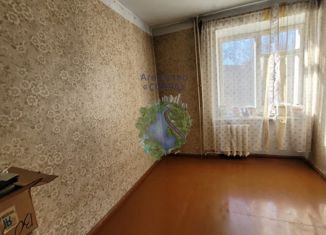 Продажа 3-ком. квартиры, 67 м2, поселок городского типа Свободы, проспект Калинина, 158