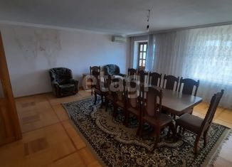 Продажа 4-ком. квартиры, 120 м2, Адыгея, площадь Ленина