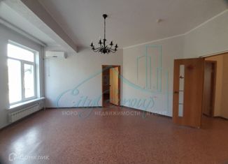 Продаю 3-ком. квартиру, 74 м2, Орск, улица Щорса, 9Б