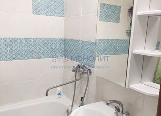 Продаю 2-ком. квартиру, 52 м2, Нижний Новгород, улица Строкина, 9А, улица Строкина