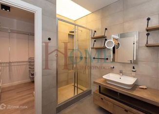 Сдаю 2-ком. квартиру, 76 м2, Новосибирск, улица Победы, 55/1, ЖК Жуковка