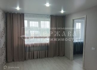 Продажа 2-комнатной квартиры, 45 м2, Юрга, улица Леонова, 5