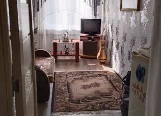 Продажа 3-комнатной квартиры, 67 м2, посёлок городского типа Новоозёрное, улица Героев-Десантников, 6