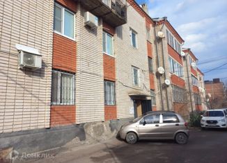 Продается 4-комнатная квартира, 105 м2, Апшеронск, улица Будённого, 5