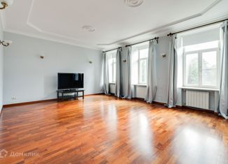 Сдается трехкомнатная квартира, 140 м2, Москва, улица Спиридоновка, 34с1, улица Спиридоновка