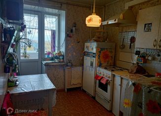 Продам 2-ком. квартиру, 47.6 м2, Киров, улица Крупской, 5