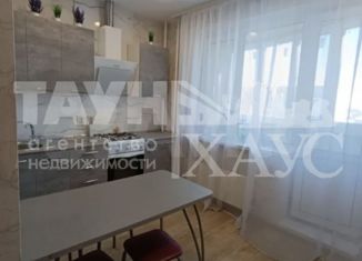 Сдается в аренду однокомнатная квартира, 36 м2, Саратовская область, проспект Героев, 39
