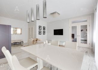 Сдается 2-ком. квартира, 70 м2, Санкт-Петербург, Орловская улица, 1к2, Орловская улица