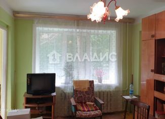 Продаю 3-комнатную квартиру, 49 м2, село Козьмодемьяновка, площадь Ступникова, 1