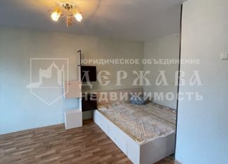 Продаю однокомнатную квартиру, 29.8 м2, Кемерово, проспект Ленина, 82