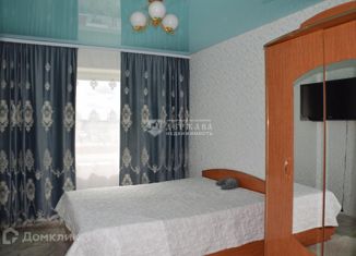 Продается трехкомнатная квартира, 65 м2, Кемерово, Стахановская улица, 2, жилой район Кедровка