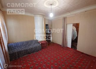 Продам 4-ком. квартиру, 70 м2, Астрахань, улица Лычманова, 80/26, Кировский район