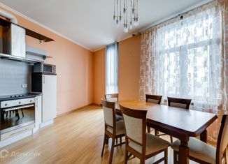 Сдам в аренду 2-ком. квартиру, 80 м2, Санкт-Петербург, Петрозаводская улица, 13, Петрозаводская улица