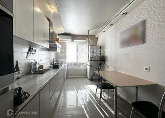 Продажа 4-комнатной квартиры, 72 м2, Белгородская область, микрорайон Весенний, 3