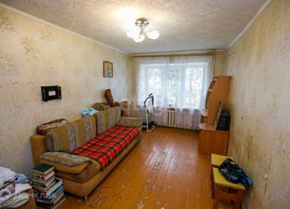 Продается 3-ком. квартира, 60 м2, Ижевск, улица Кирова, 121, Центральный жилой район