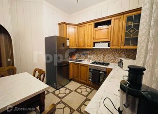 Сдам 2-комнатную квартиру, 56 м2, Москва, Ленинский проспект, 72/2, метро Университет