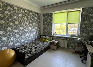 Продаю 3-ком. квартиру, 70 м2, Ставрополь, улица Ленина, 417, микрорайон №20