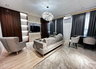 Сдаю 2-ком. квартиру, 70 м2, Казань, улица Толстого, 14А