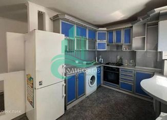 Продается 2-ком. квартира, 64 м2, Евпатория, улица Кропоткина, 63А