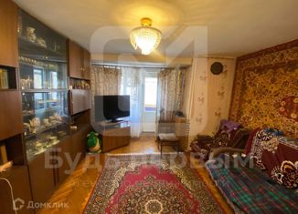 Продается 3-комнатная квартира, 68.6 м2, Петергоф, Суворовская улица, 3к9