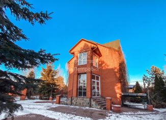 Продается дом, 406 м2, село Зюзино, улица 8 Марта, 4