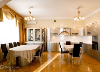 Продам 5-комнатную квартиру, 560 м2, Обнинск, Калужская улица, 12