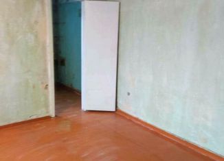 Продается трехкомнатная квартира, 44 м2, Саратов, улица имени С.Т. Разина, 41/43, Фрунзенский район