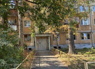 Продам 2-ком. квартиру, 43 м2, Екатеринбург, Сухоложская улица, 7, метро Геологическая