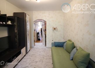 Продам 2-ком. квартиру, 46.5 м2, посёлок городского типа Красная Горбатка, 2-я Заводская улица, 11