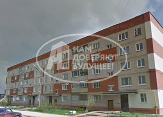 Продается 1-комнатная квартира, 35 м2, Лысьва, улица Гайдара, 9