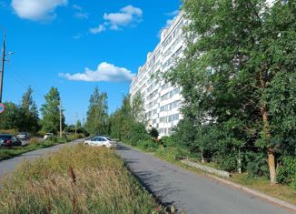 Продается 3-ком. квартира, 65.9 м2, Коммунар, Школьная улица, 24