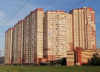 Продажа 2-комнатной квартиры, 60.4 м2, Санкт-Петербург, улица Орджоникидзе, 52, метро Купчино