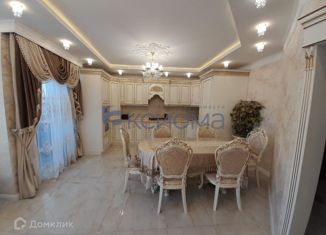 Продаю 3-ком. квартиру, 100 м2, Ставрополь, улица Тухачевского, 30/12, ЖК Керченский