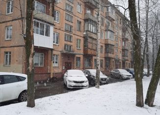 Продается 2-комнатная квартира, 45 м2, Санкт-Петербург, Стрельбищенская улица, 5, метро Бухарестская