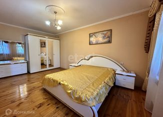 Сдается 5-ком. квартира, 170 м2, Крым, улица Дыбенко, 5