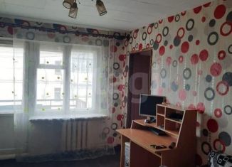 Продам 2-ком. квартиру, 36 м2, Вологда, Первомайская улица, 4