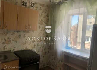 Трехкомнатная квартира в аренду, 59 м2, Новосибирск, улица Ленина, 79, Железнодорожный район