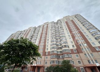 Продаю 2-ком. квартиру, 61 м2, Курская область, проспект Анатолия Дериглазова, 21