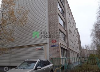 Продаю 2-ком. квартиру, 45.9 м2, Ижевск, Молодёжная улица, 81, жилой район Аэропорт