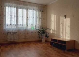 Сдается в аренду двухкомнатная квартира, 60 м2, Татарстан, проспект Строителей, 80