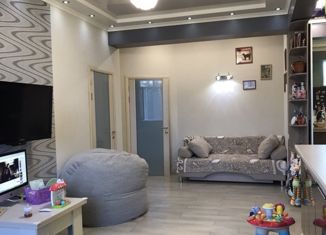 Продаю 4-ком. квартиру, 120 м2, посёлок городского типа Дагомыс, улица Гайдара, 5