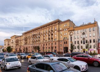 Продаю 2-ком. квартиру, 64 м2, Москва, Садовая-Кудринская улица, 8-10-12, метро Баррикадная