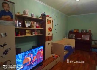 Продаю 1-комнатную квартиру, 34 м2, Шахты, Азовская улица, 21А