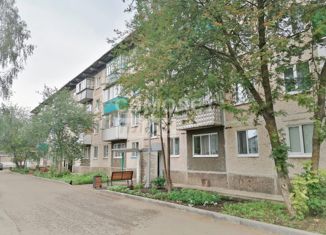 Продаю 2-комнатную квартиру, 46.3 м2, поселок городского типа Джалиль, улица Ленина, 1