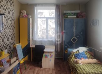 Продается 3-комнатная квартира, 67.6 м2, Свердловская область, улица Декабристов, 38