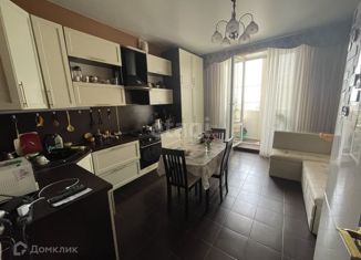 Продается 2-ком. квартира, 73 м2, Оренбург, Ленинская улица, 59/1, ЖК Дворянское гнездо